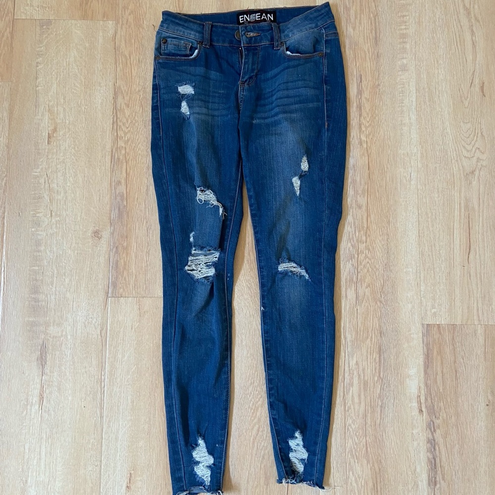 Distressed Skinny Jeans